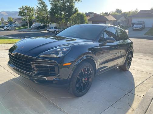 Blue 2019 Porsche Cayenne Cayenne S