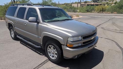 Silver 2003 Chevrolet Suburban 1500 Z71