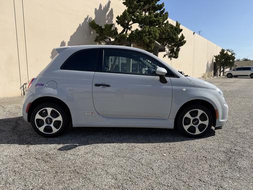2016 FIAT 500e Battery Electric