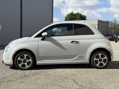 2016 FIAT 500e Battery Electric