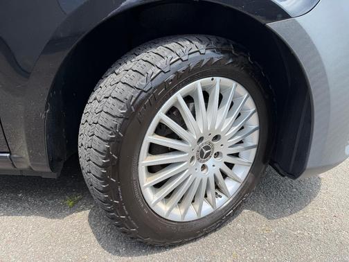 Black 2021 Mercedes-Benz Metris Base