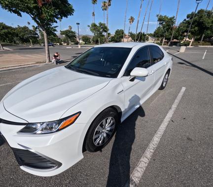 2021 Toyota Camry Hybrid LE