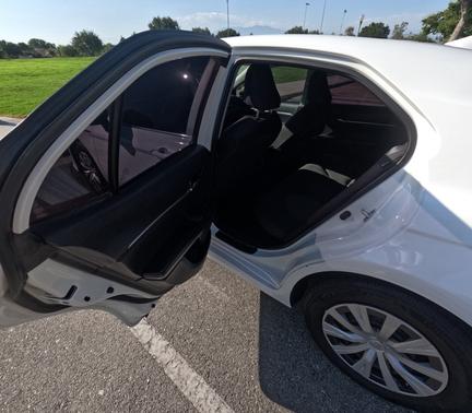 2021 Toyota Camry Hybrid LE