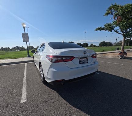 2021 Toyota Camry Hybrid LE