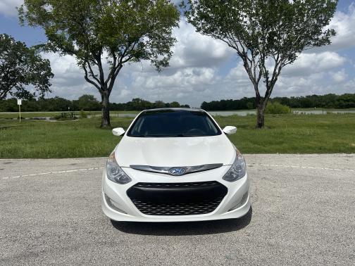 2015 Hyundai SONATA Hybrid Limited