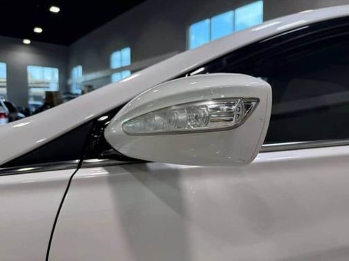 2015 Hyundai SONATA Hybrid Limited
