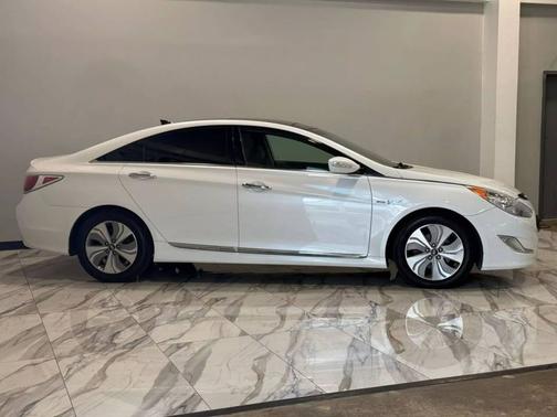 2015 Hyundai SONATA Hybrid Limited