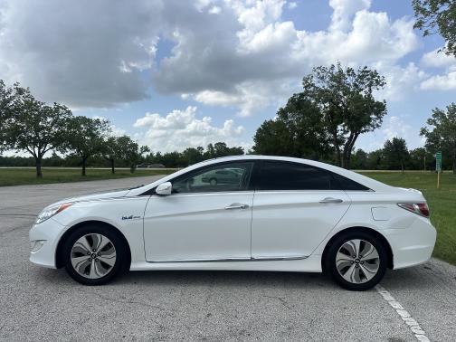 2015 Hyundai SONATA Hybrid Limited