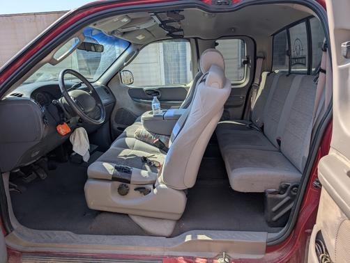 2002 Ford F-150 XLT SuperCab