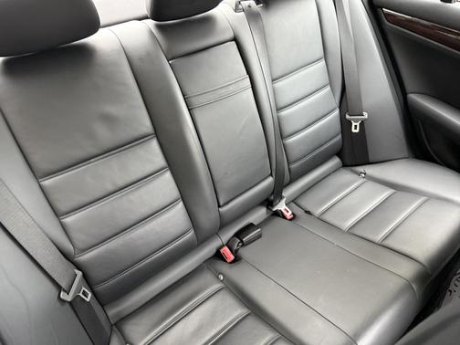 2010 Mercedes-Benz C-Class C 63 AMG