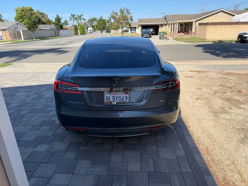 Gray 2013 Tesla Model S Base