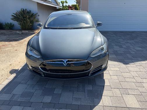 Gray 2013 Tesla Model S Base