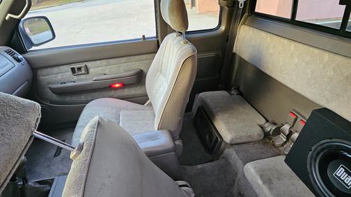 Brown 2000 Toyota Tacoma Xtracab