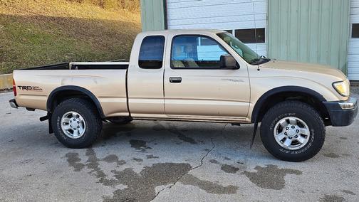 2000 Toyota Tacoma Xtracab