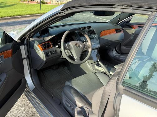 Silver 2008 Toyota Camry Solara SLE
