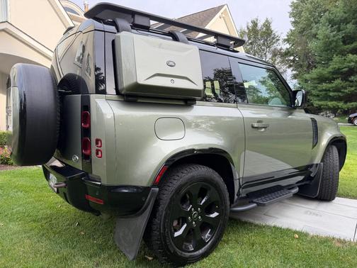 Green 2022 Land Rover Defender X-Dynamic S