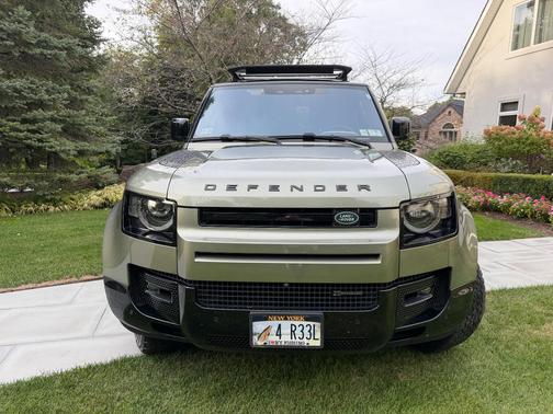 Green 2022 Land Rover Defender X-Dynamic S