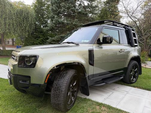Green 2022 Land Rover Defender X-Dynamic S