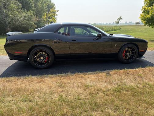 Black 2015 Dodge Challenger SRT Hellcat