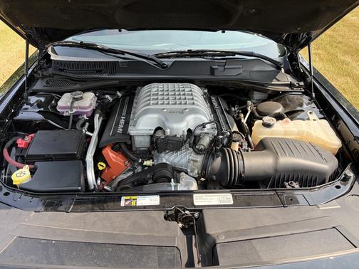 Black 2015 Dodge Challenger SRT Hellcat