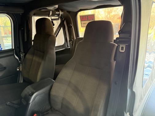 2004 Jeep Wrangler X