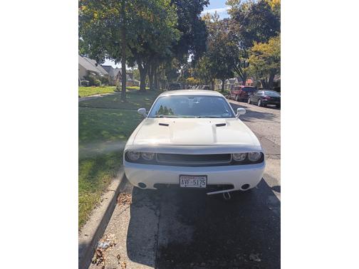 White 2012 Dodge Challenger SXT