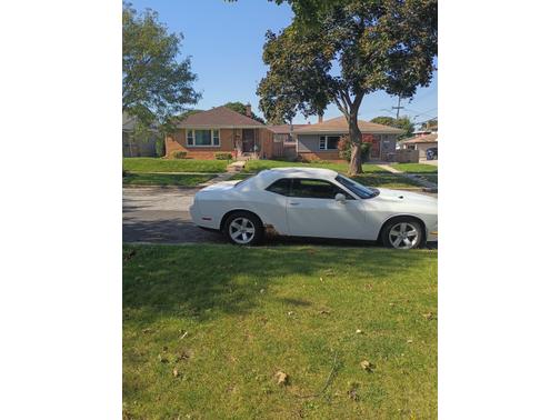 White 2012 Dodge Challenger SXT