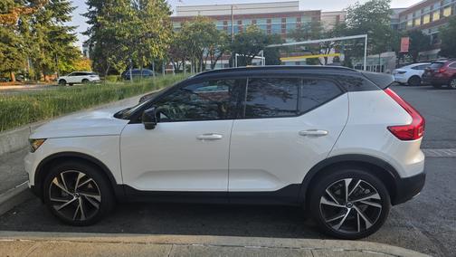 2020 Volvo XC40 T5 R-Design