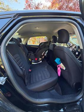 Black 2017 Ford Fusion SE