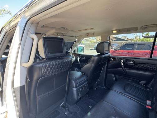 White 2019 INFINITI QX80 LUXE