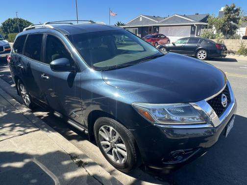 Photo 4 of 11 of 2014 Nissan Pathfinder Hybrid SV