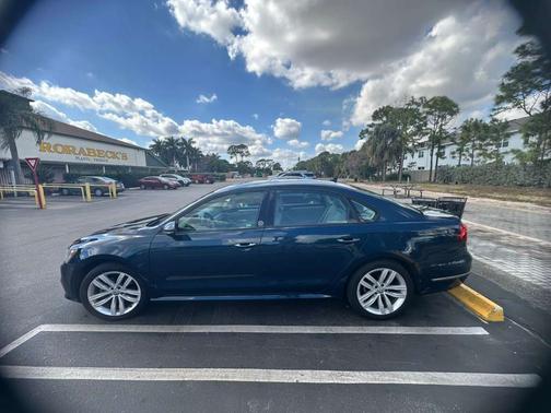 2019 Volkswagen Passat 2.0T Wolfsburg Edition