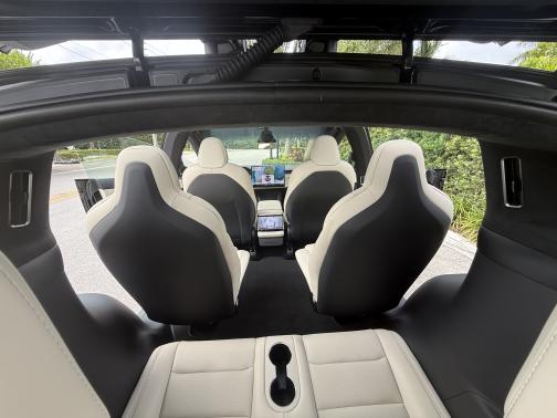 2023 Tesla Model X Base