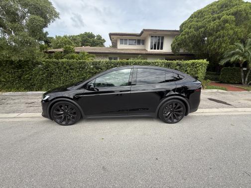 2023 Tesla Model X Base