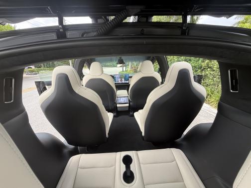 2023 Tesla Model X Base