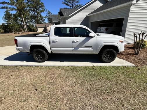 2018 Toyota Tacoma SR