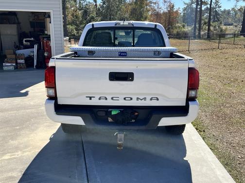 2018 Toyota Tacoma SR