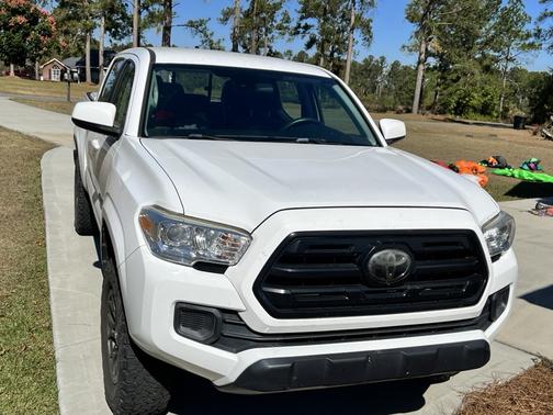 2018 Toyota Tacoma SR