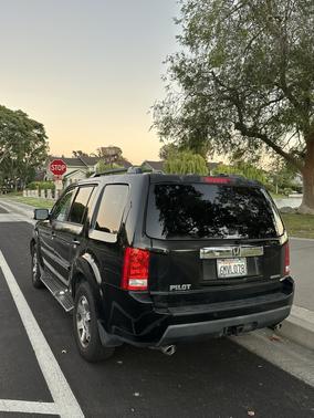 Black 2011 Honda Pilot Touring
