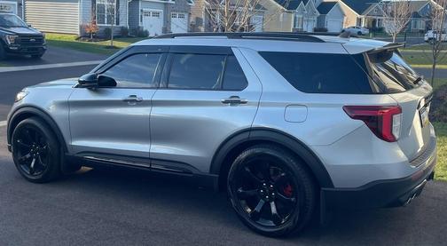 Silver 2022 Ford Explorer ST
