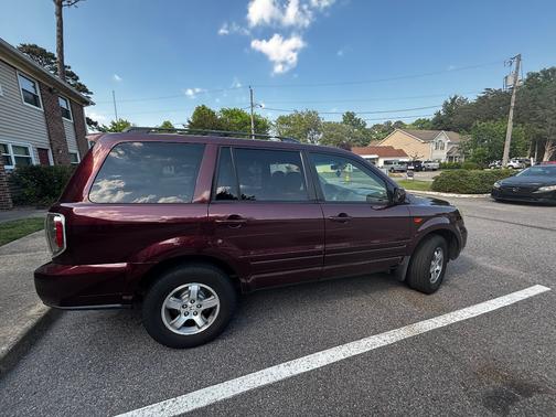 Red 2008 Honda Pilot EX-L