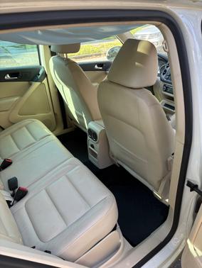 2011 Volkswagen Tiguan SEL