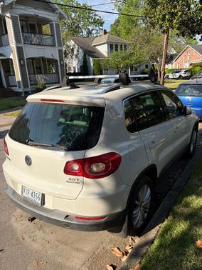2011 Volkswagen Tiguan SEL