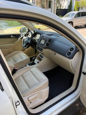 2011 Volkswagen Tiguan SEL