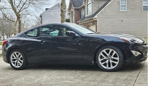 2014 Hyundai Genesis Coupe 2.0T Premium