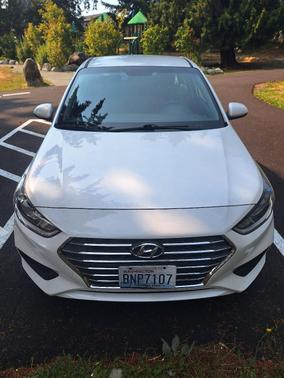 White 2019 Hyundai Accent SE
