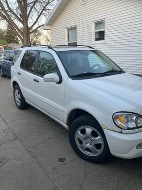 White 2003 Mercedes-Benz M-Class ML320 4MATIC