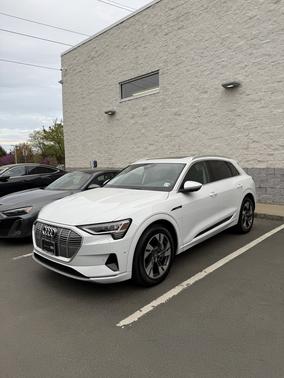 White 2021 Audi e-tron Premium Plus