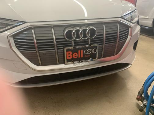 White 2021 Audi e-tron Premium Plus