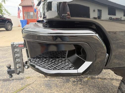 Black 2021 GMC Sierra 2500 AT4